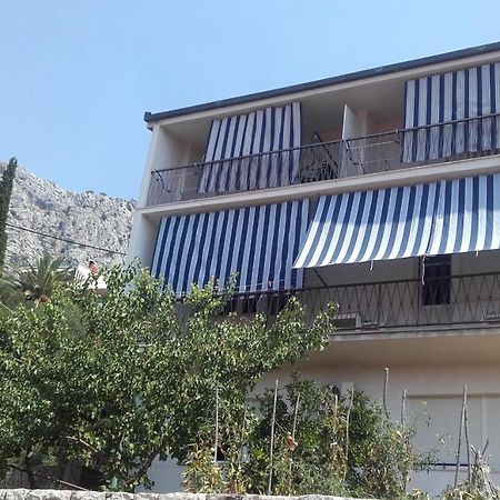 Apartments Ivka 오미스 외부 사진