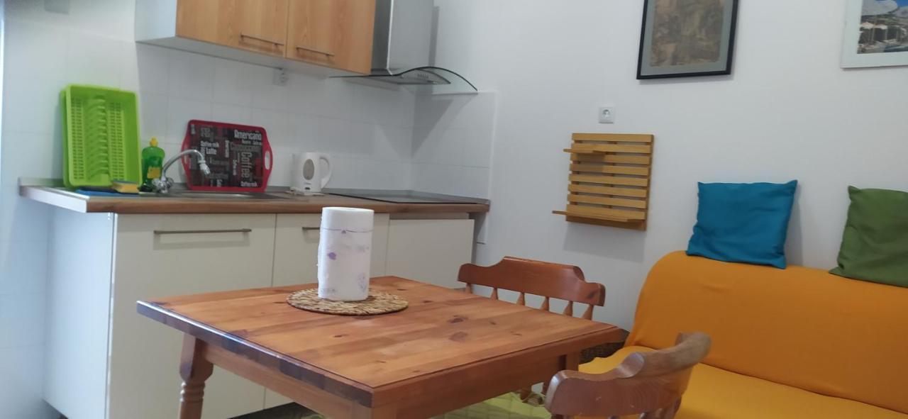 Apartments Ivka 오미스 외부 사진