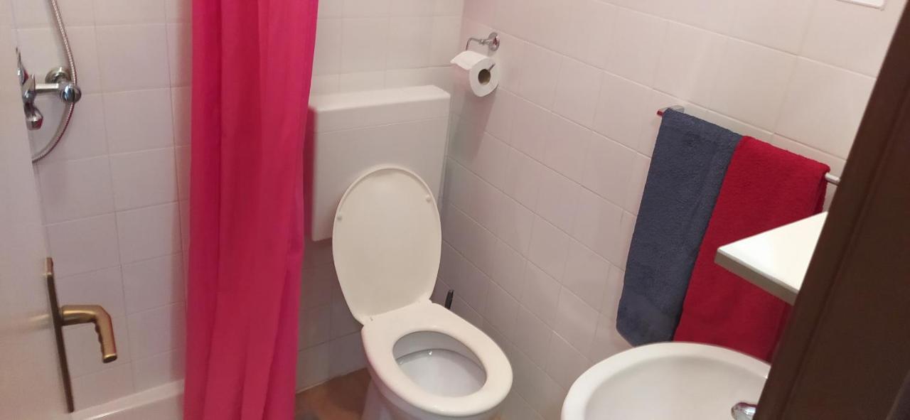 Apartments Ivka 오미스 외부 사진