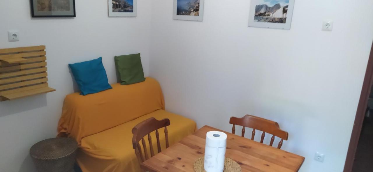 Apartments Ivka 오미스 외부 사진