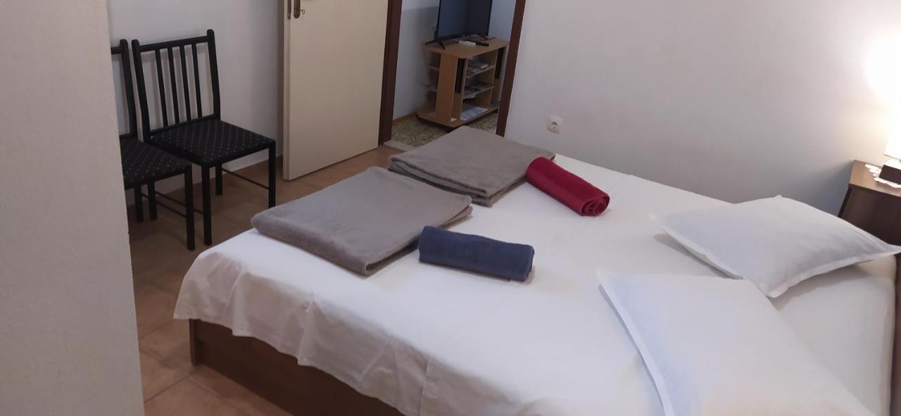 Apartments Ivka 오미스 외부 사진