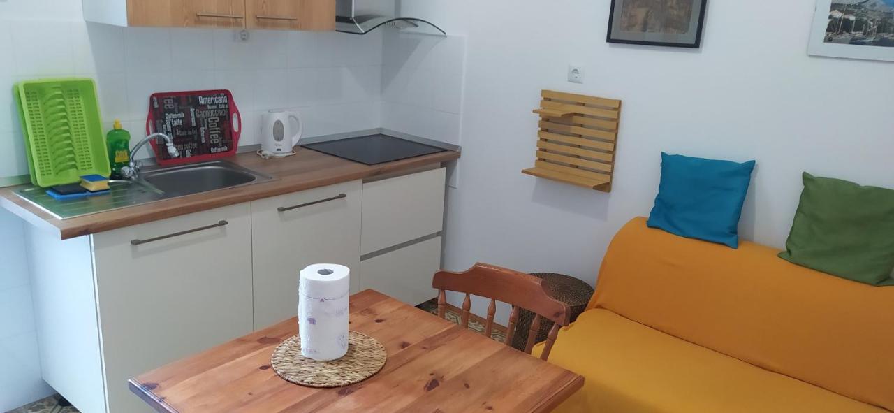 Apartments Ivka 오미스 외부 사진