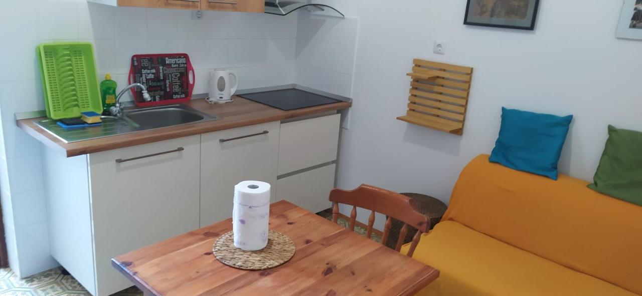 Apartments Ivka 오미스 외부 사진