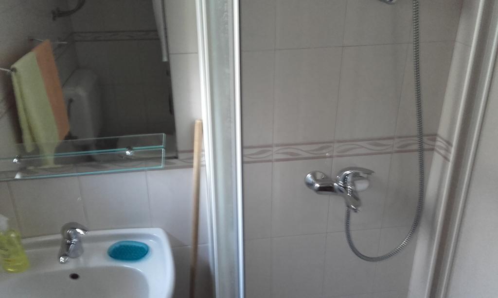 Apartments Ivka 오미스 외부 사진