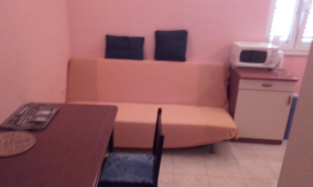 Apartments Ivka 오미스 외부 사진