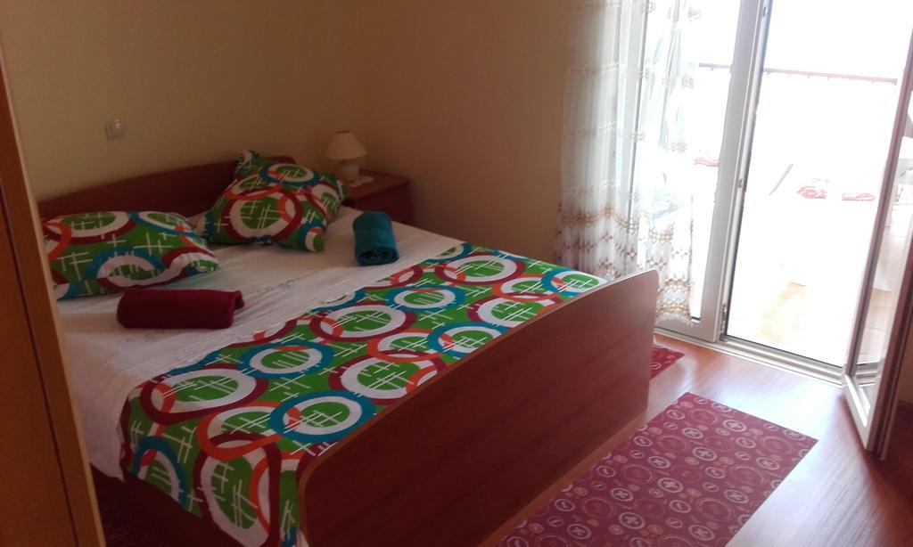 Apartments Ivka 오미스 외부 사진
